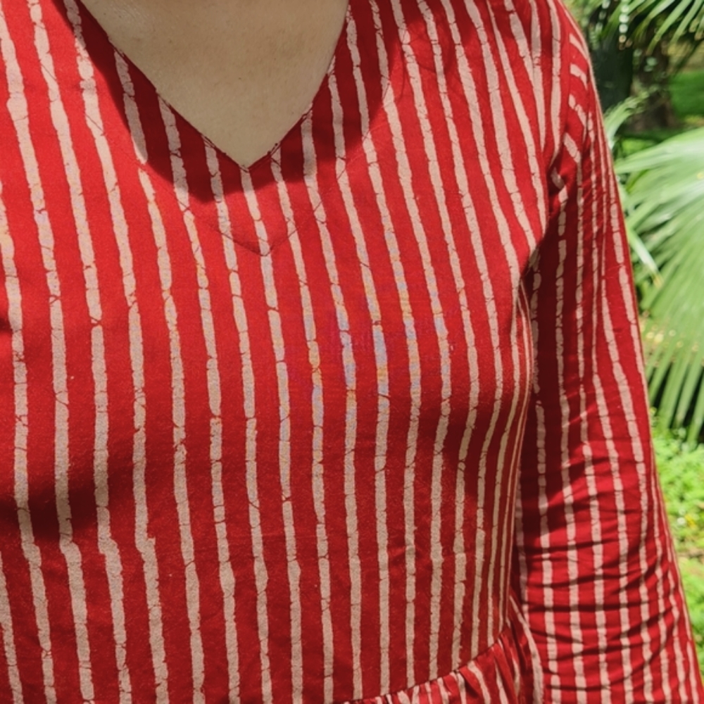 Size- M, Hand block resist printed red midi dress - Picture 4 of 4